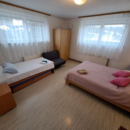 Apartments Bukor With Seasonal Pool Lukovica pri Domzalah Exterior foto