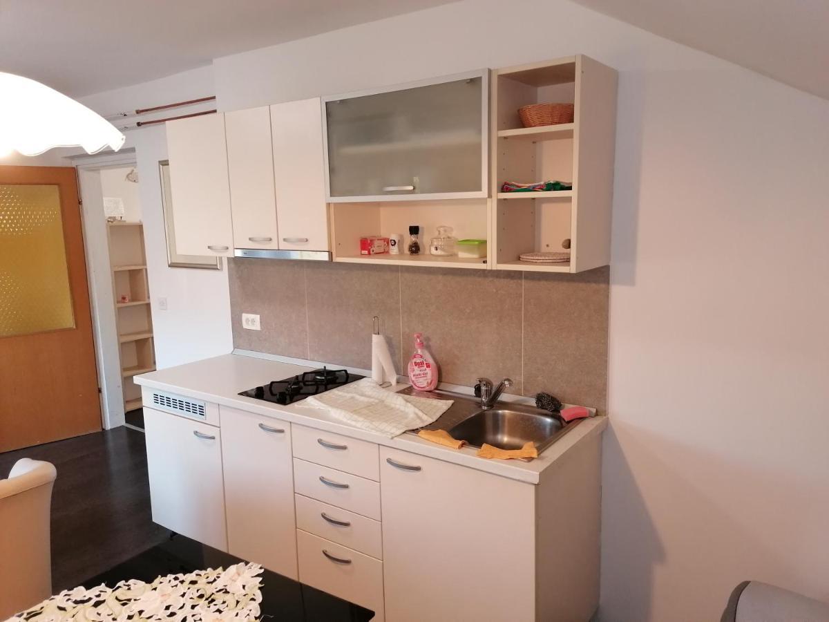 Apartments Bukor With Seasonal Pool Lukovica pri Domzalah Exterior foto