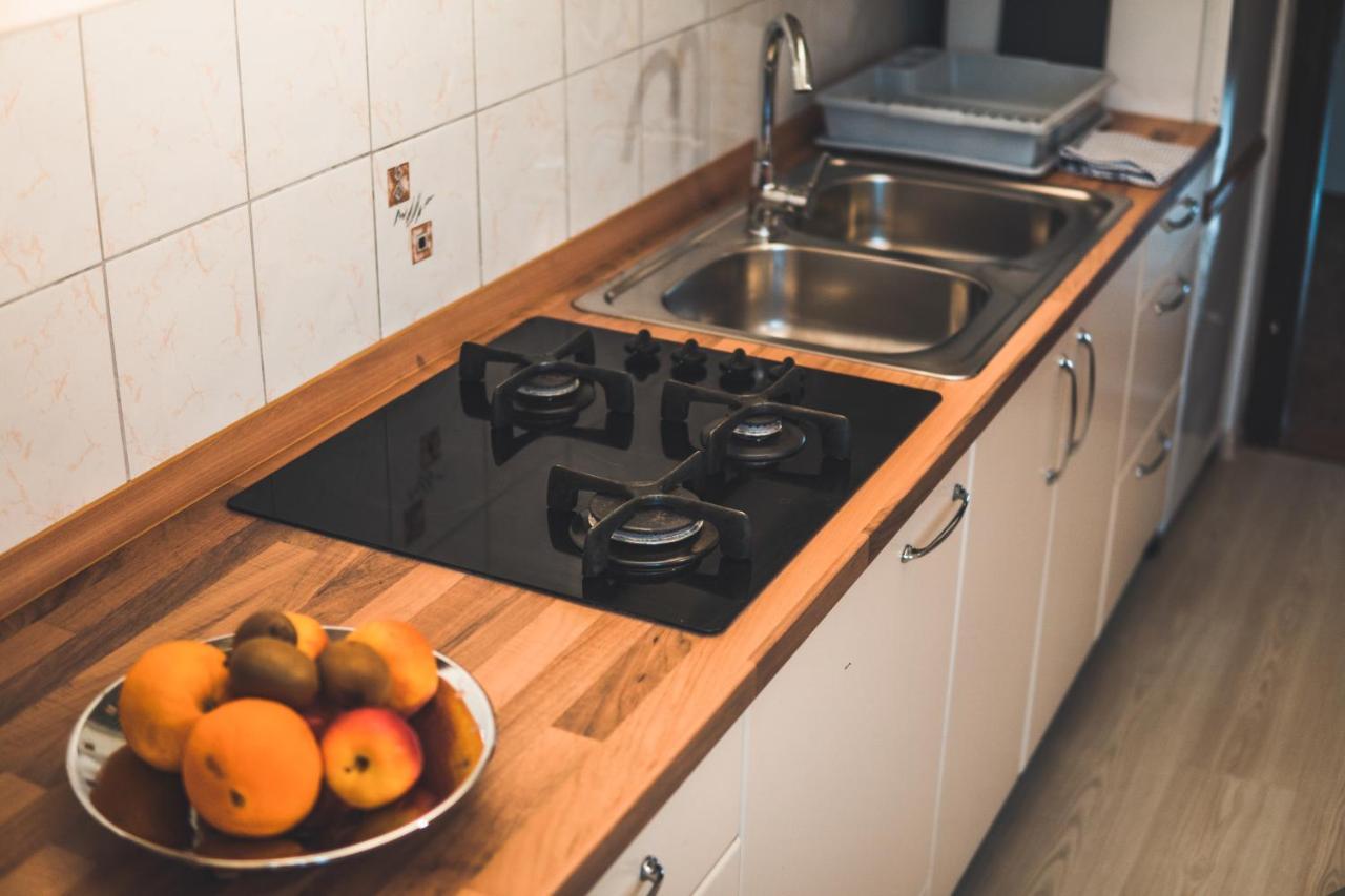 Apartments Bukor With Seasonal Pool Lukovica pri Domzalah Exterior foto