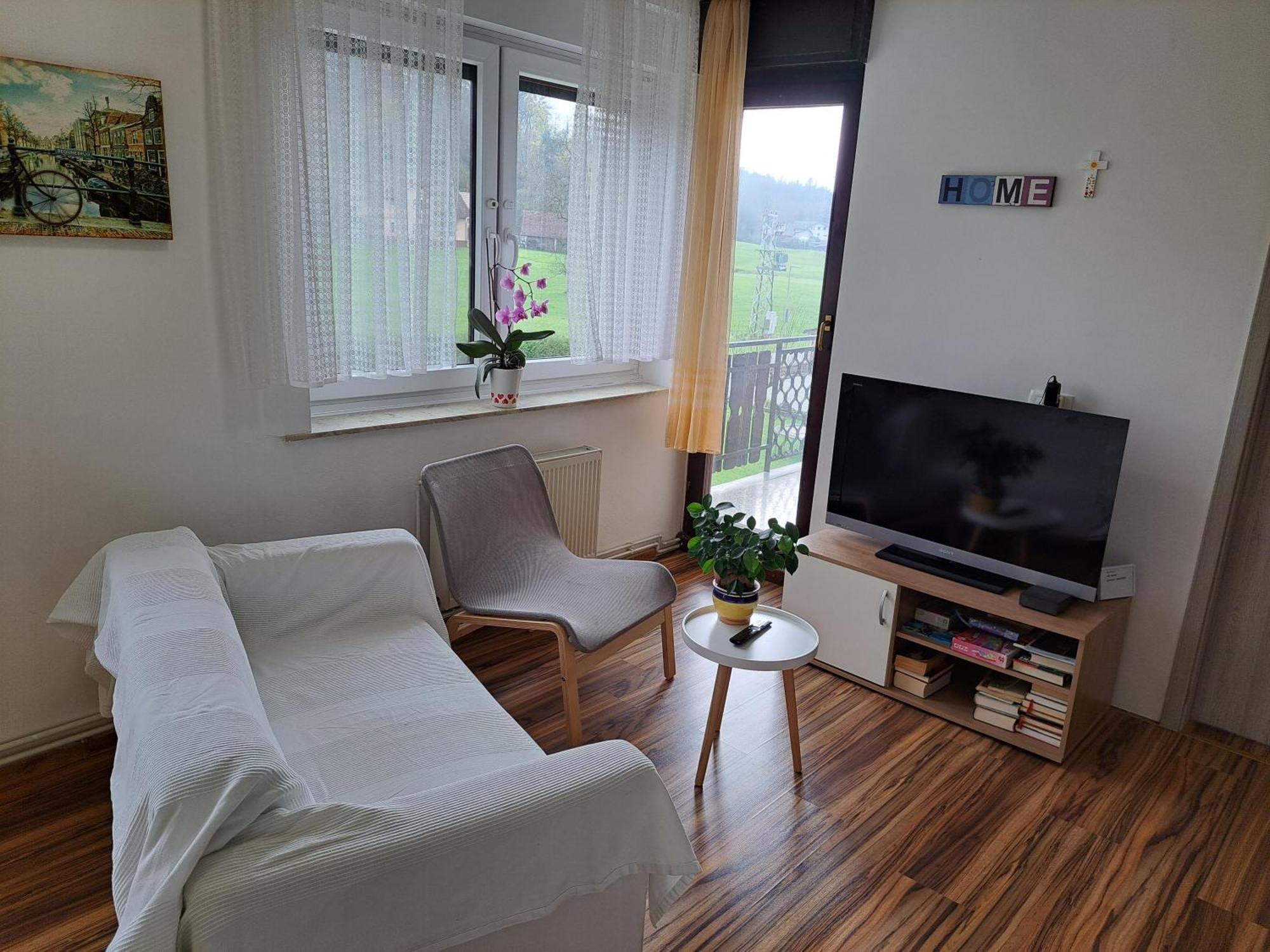 Apartments Bukor With Seasonal Pool Lukovica pri Domzalah Exterior foto
